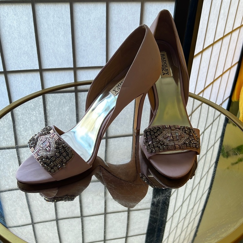 BADGLEY MISCHKA Lavender Heels with Beaded Detail